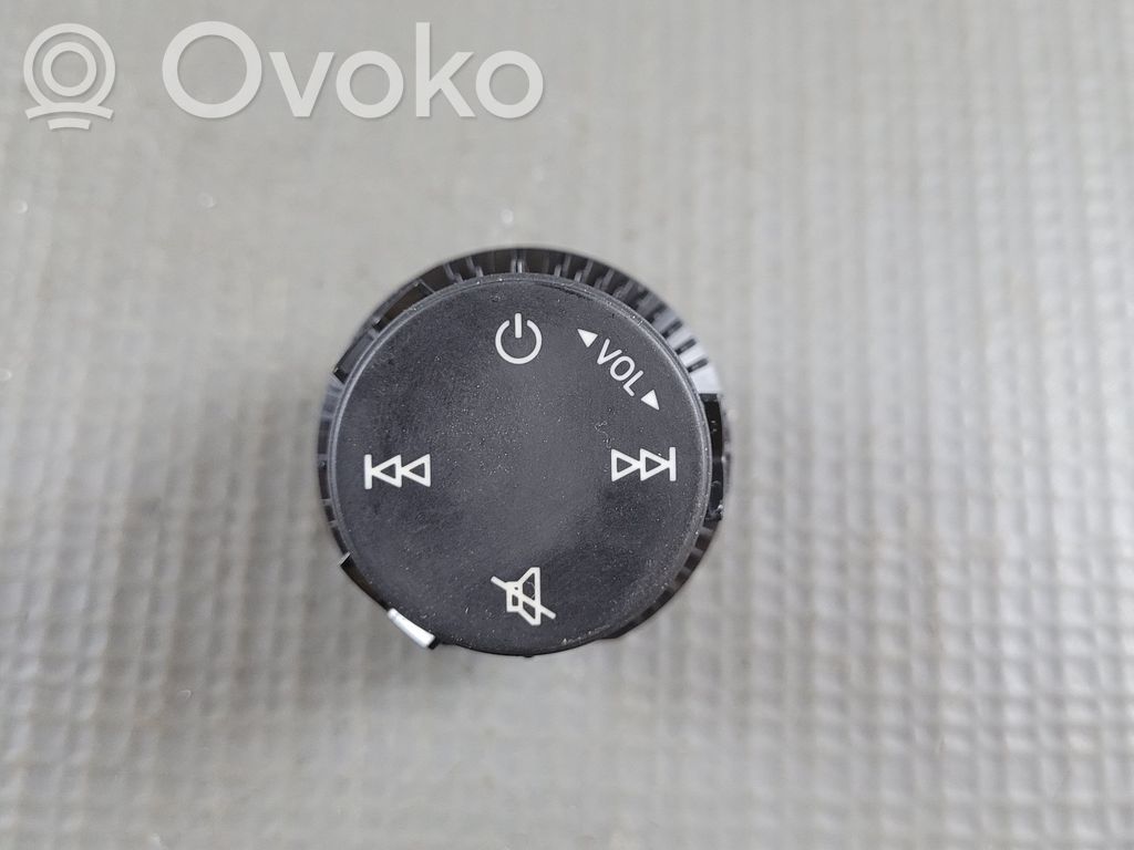 Audi Q4 e-tron Sound control switch 