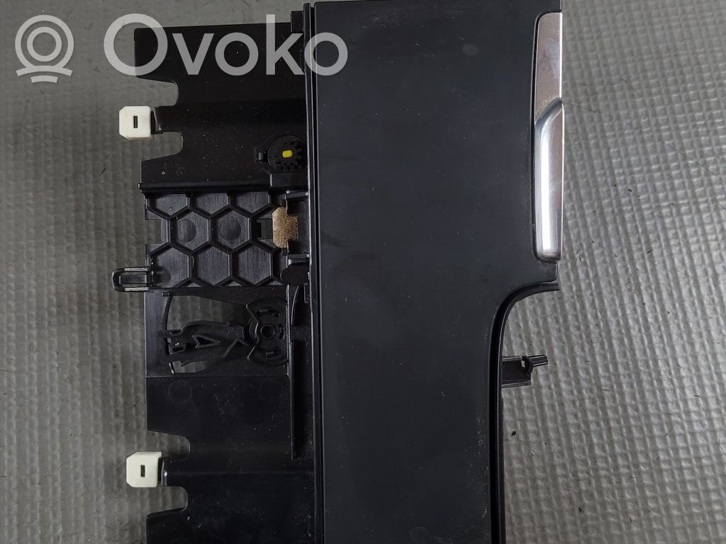 Volvo S90, V90 Ashtray (front) 
