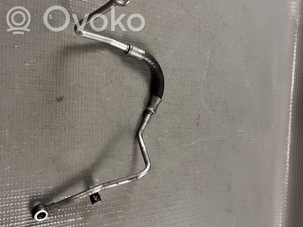 Volkswagen Touareg II Turbo turbocharger oiling pipe/hose 