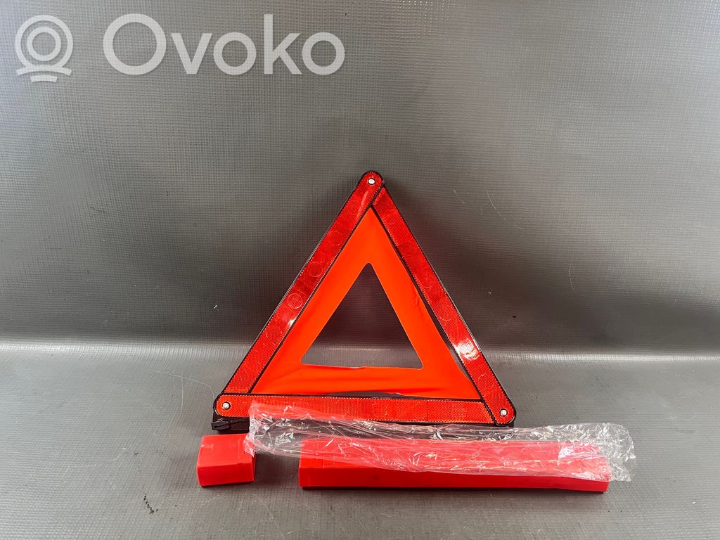 Toyota Proace Emergency warning sign 