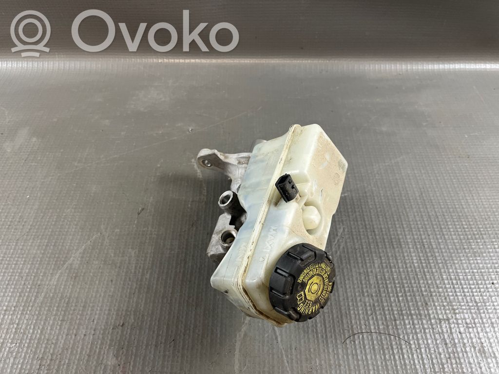 Renault Captur Pääjarrusylinteri 