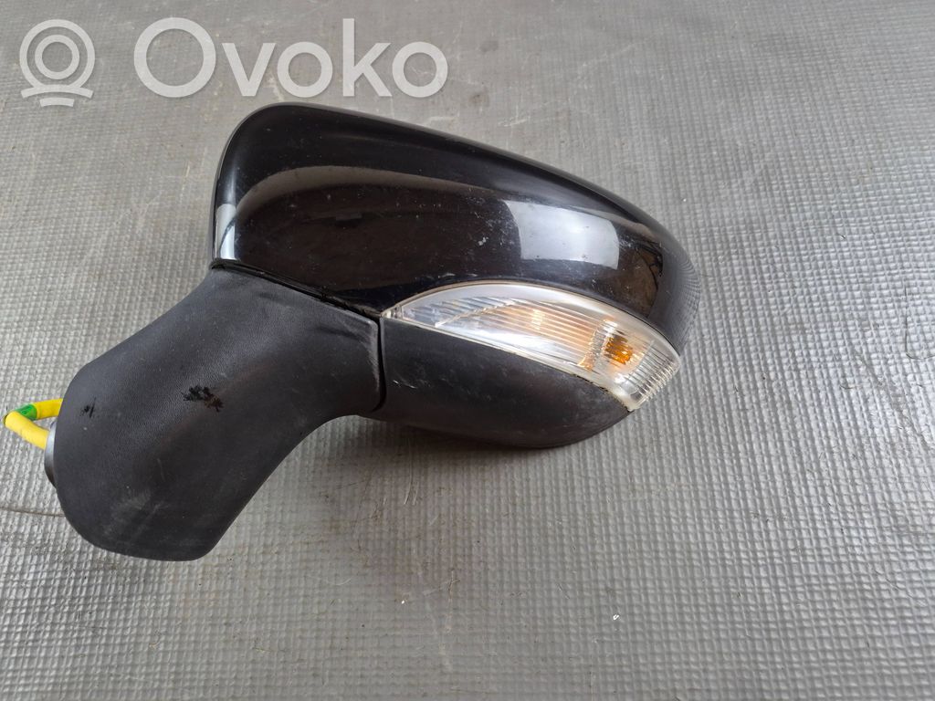 Renault Captur Front door electric wing mirror 