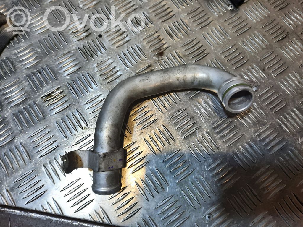 Volkswagen Touareg II Engine coolant pipe/hose 
