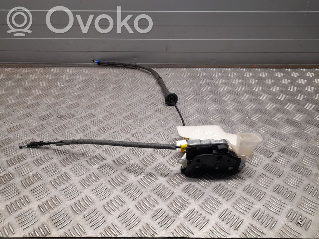 Audi A5 Zamek drzwi przednich 