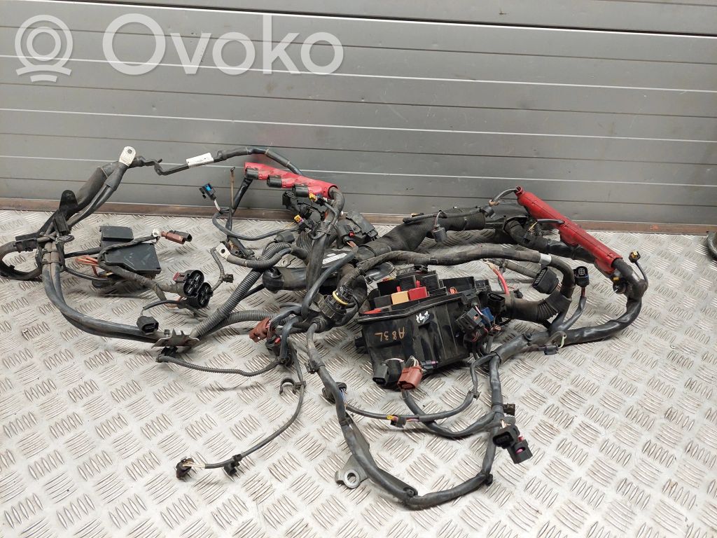 Audi A8 S8 D4 4H Moottorin asennusjohtosarja 