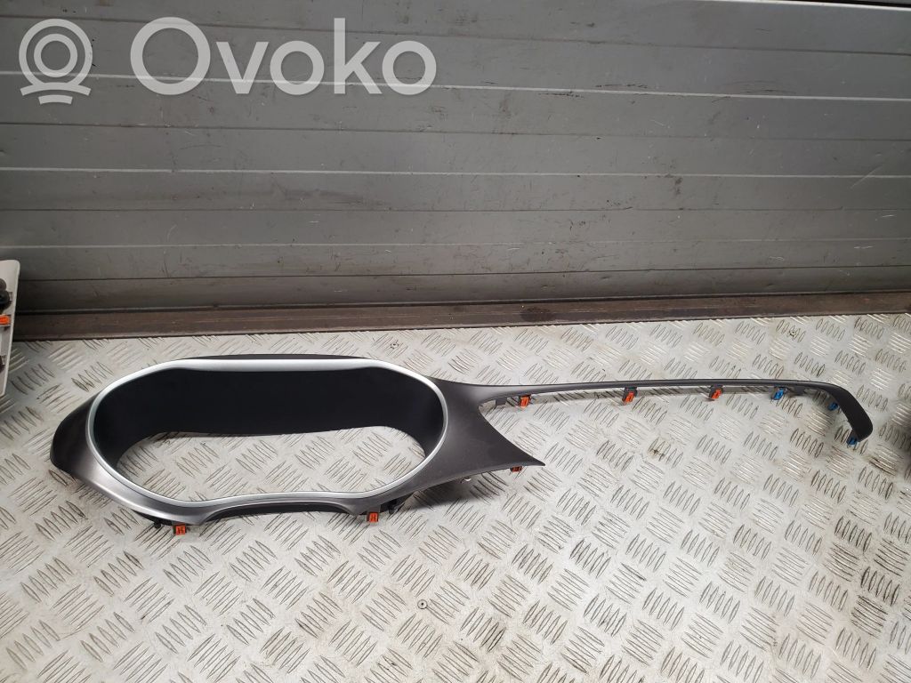 Chrysler Pacifica Dashboard trim 