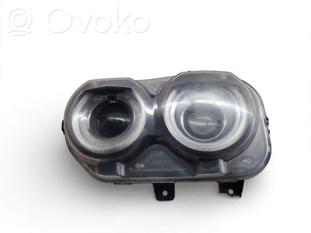 Dodge Challenger Lampa przednia 