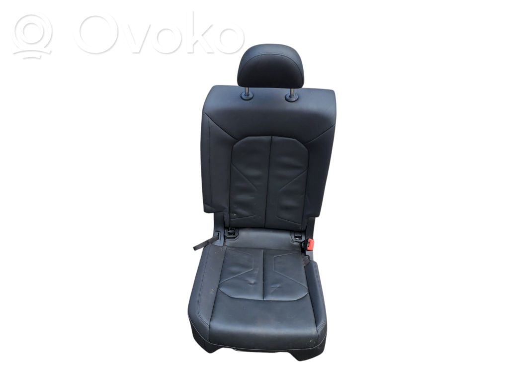 Fotel tylny   83A885040D
