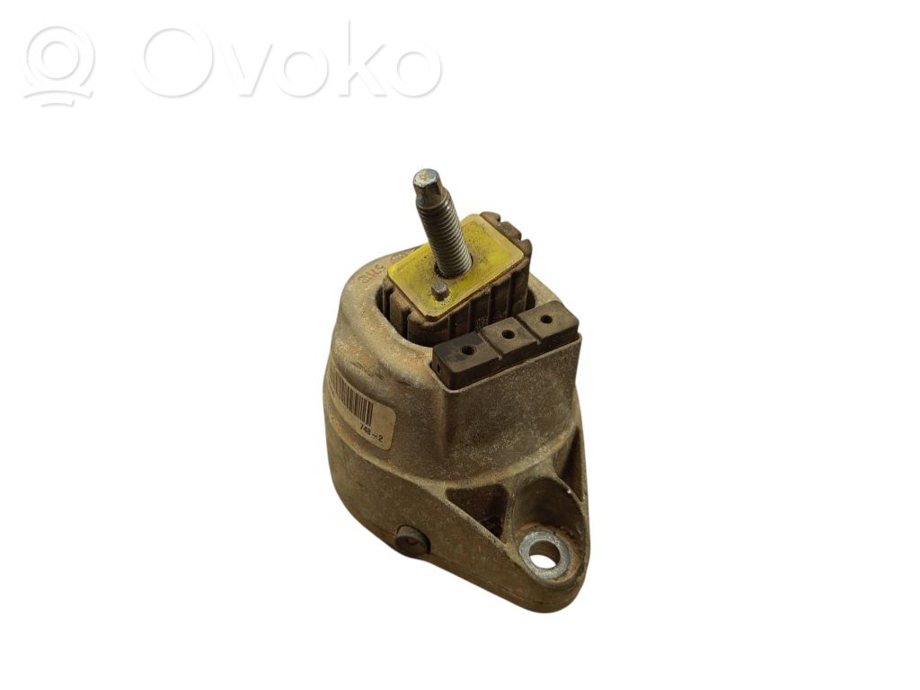 Chevrolet Camaro Engine mount bracket 