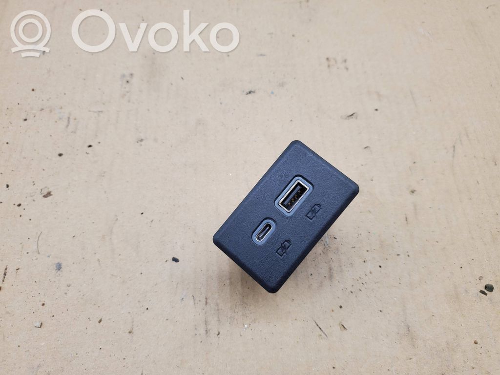 Cadillac XT6 Gniazdo / Złącze USB 