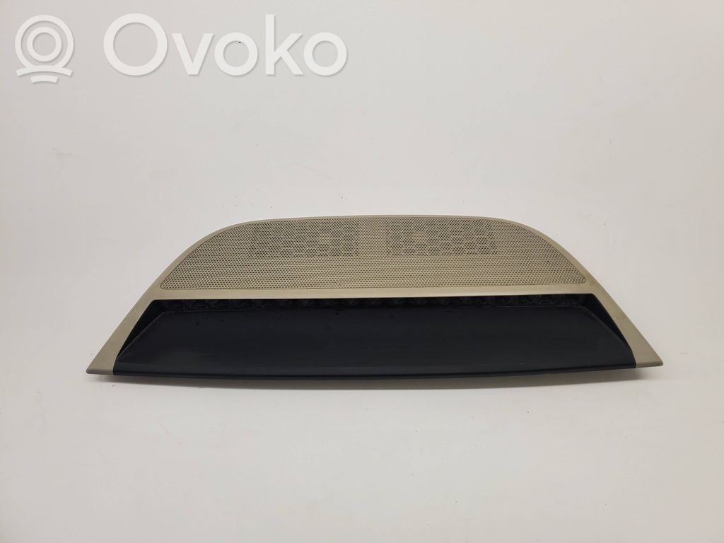 Volvo S90, V90 Kolmas/lisäjarruvalo