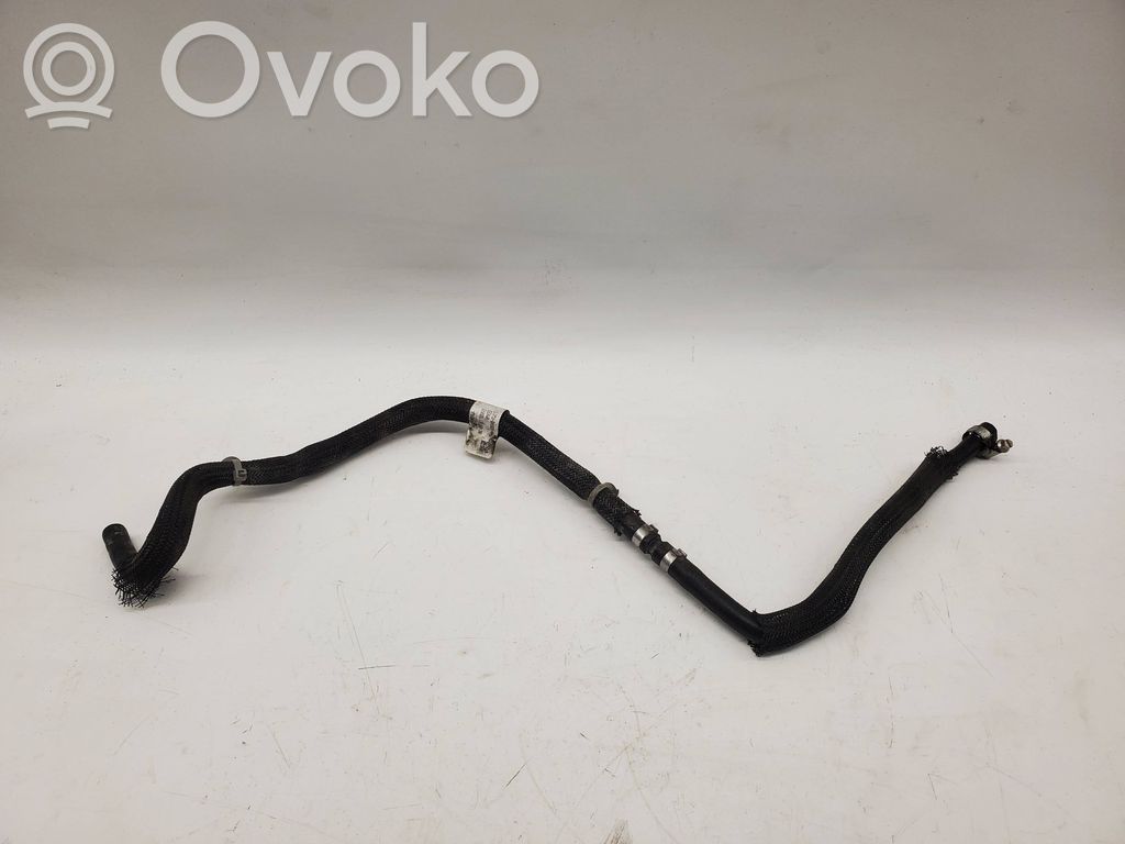 Ford Explorer VI Tuyau de liquide de refroidissement moteur 