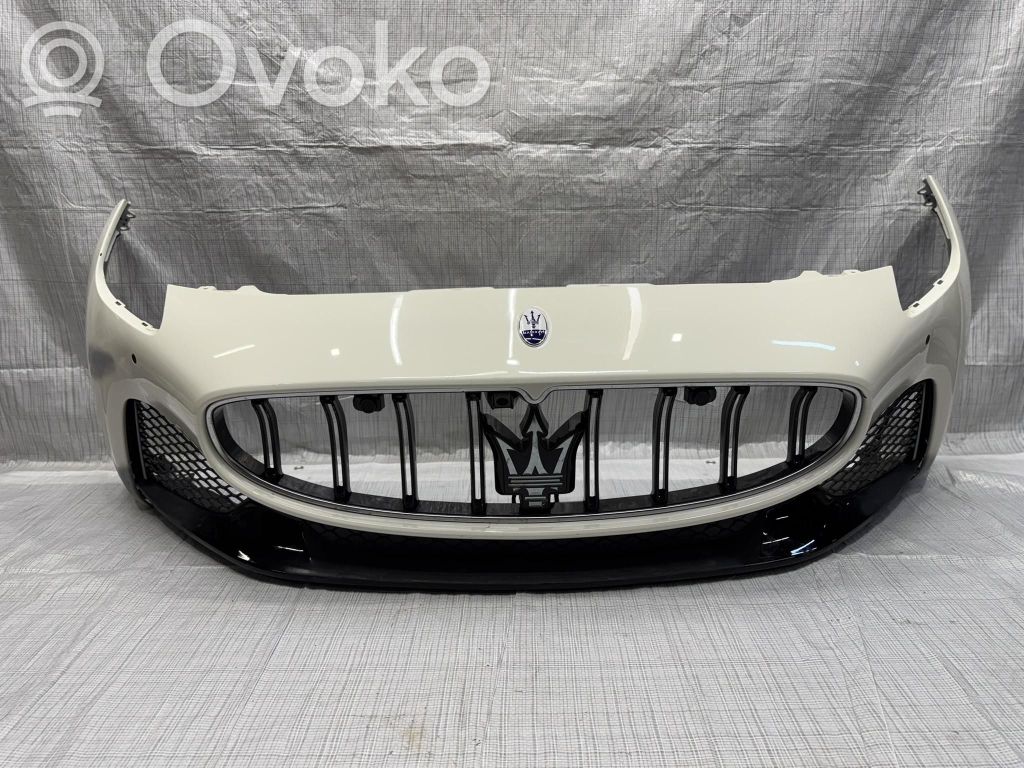 Maserati GranTurismo Stoßstange Stoßfänger vorne 