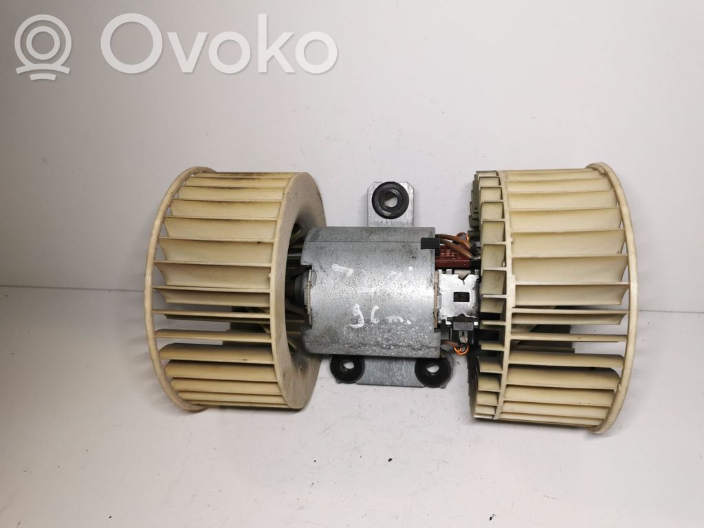 BMW 7 E38 Mazā radiatora ventilators 