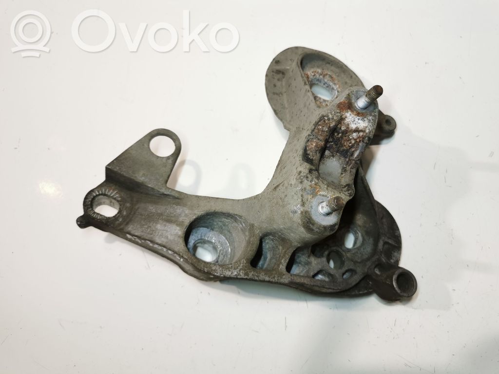Audi A7 S7 4G Engine mounting bracket 