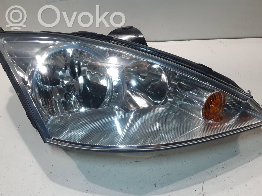 Ford Focus Headlight/headlamp 