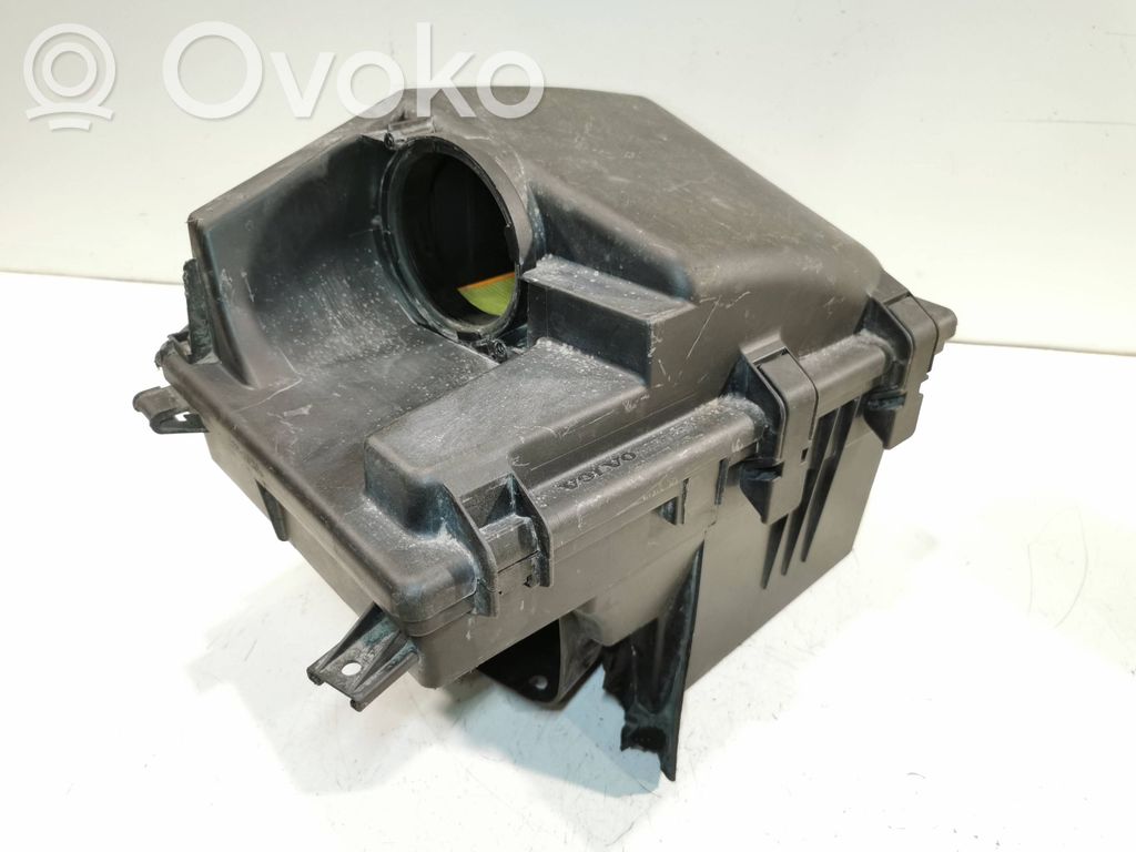 Volvo V70 Air filter box 