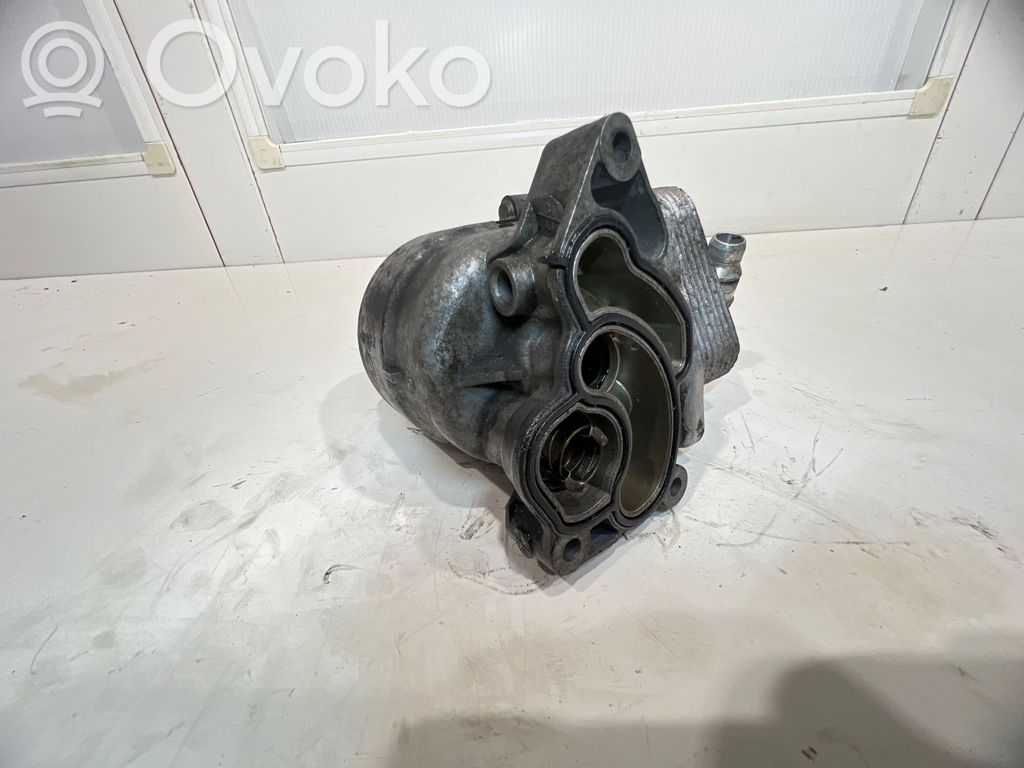 Engine oil radiator   B8316007