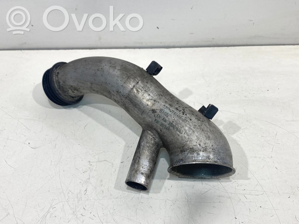 BMW 5 E60 E61 Ilmanoton letku 