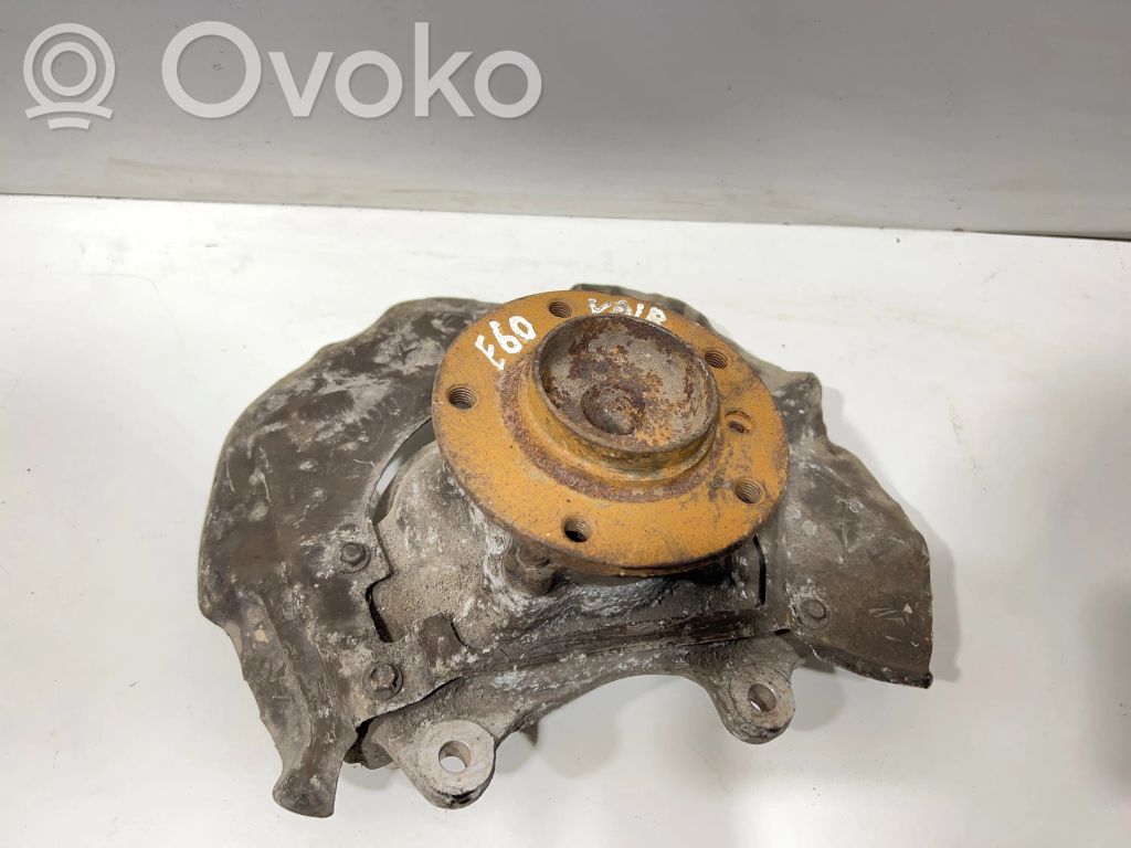 Front wheel hub   6760654R