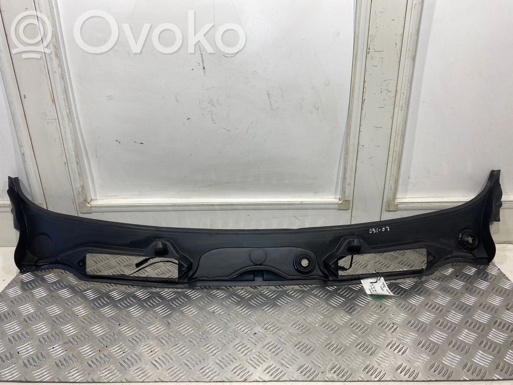 BMW 3 E90 E91 Wiper trim 