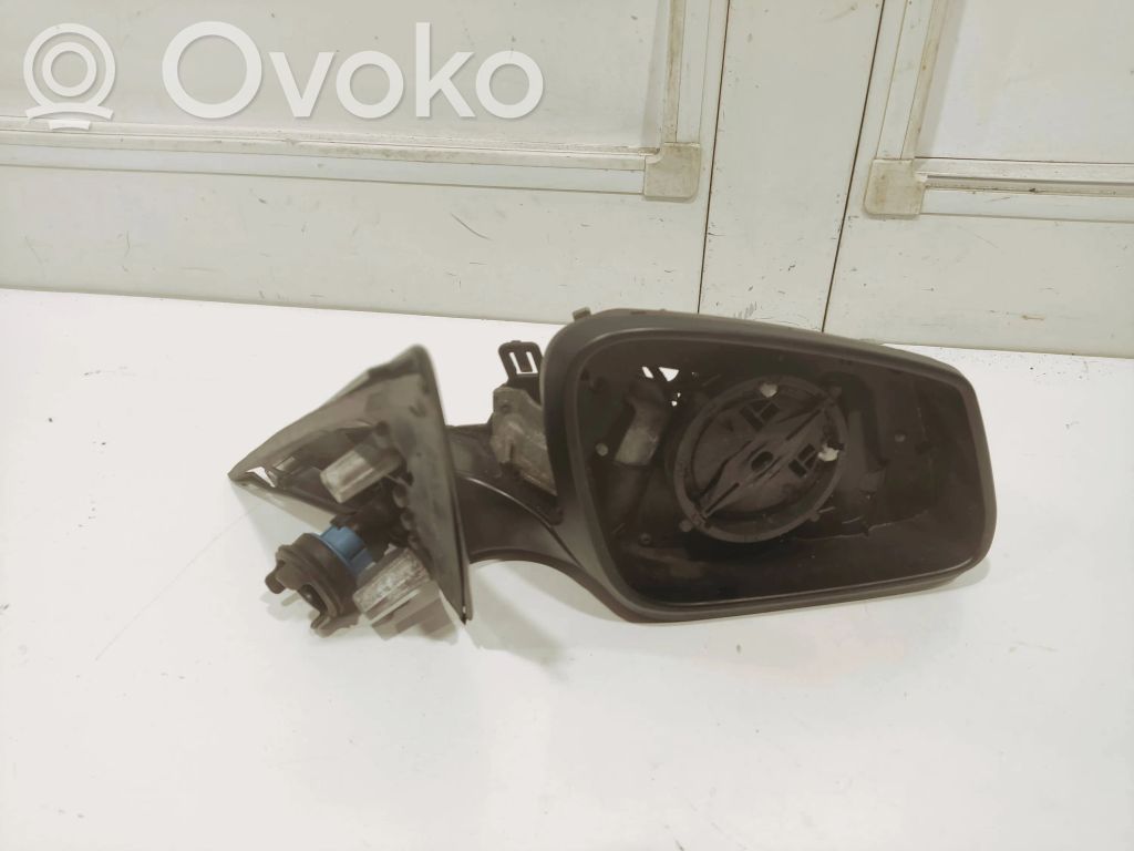 BMW 5 F10 F11 Elektryczne lusterko boczne drzwi przednich 