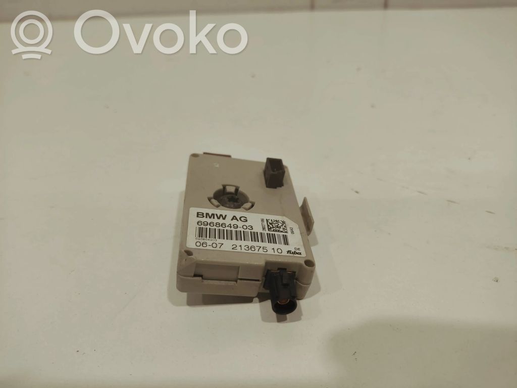 BMW 3 E92 E93 Antenas pastiprinātājs 