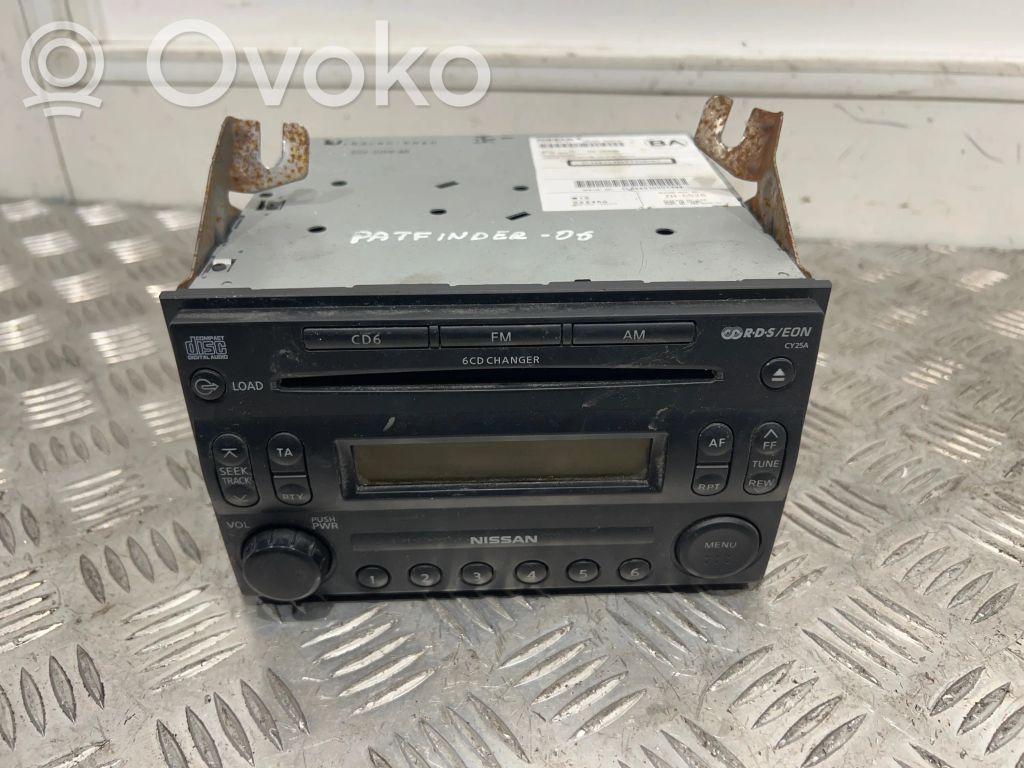 Nissan Pathfinder R51 Panel / Radioodtwarzacz CD/DVD/GPS 