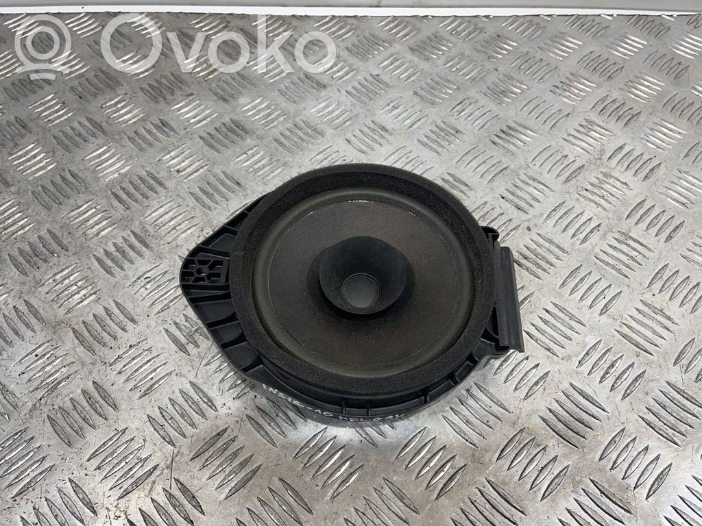 Altavoz de la puerta trasera