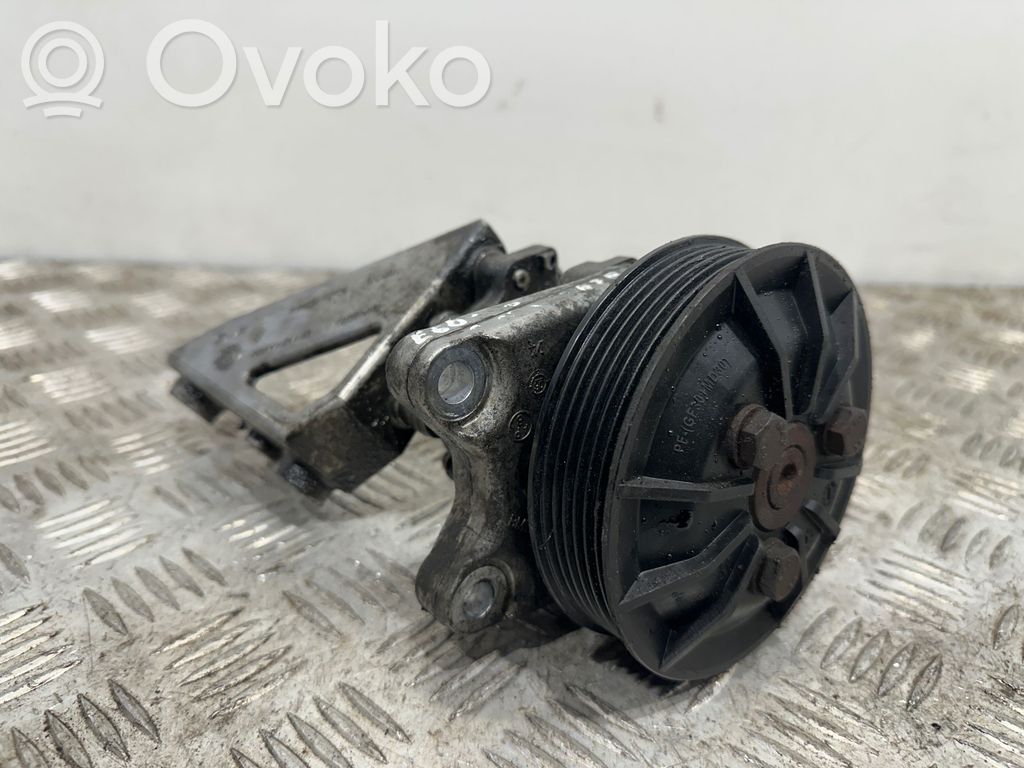 BMW 5 E60 E61 Power steering pump 