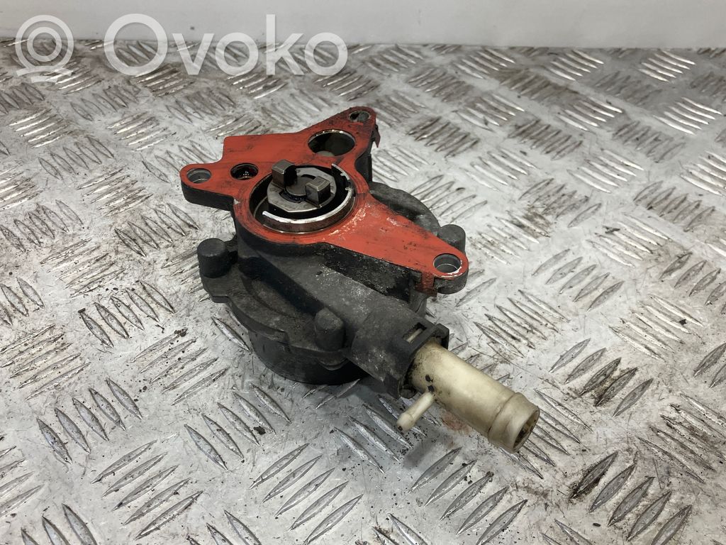 Opel Movano B Vacuum pump 