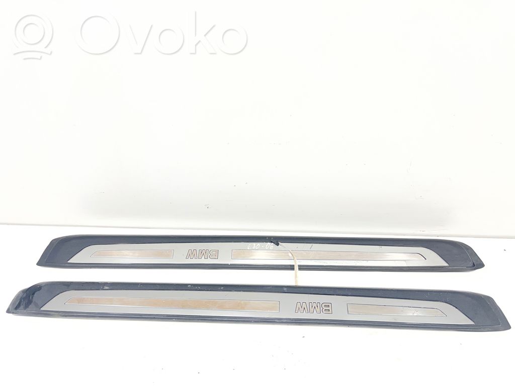 BMW 6 E63 E64 Priekinio slenksčio apdaila (vidinė) 