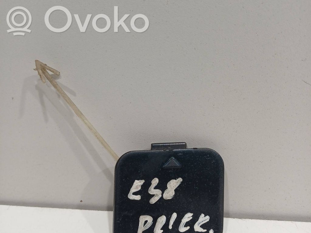 BMW 7 E38 Priekinis tempimo kilpos dangtelis 