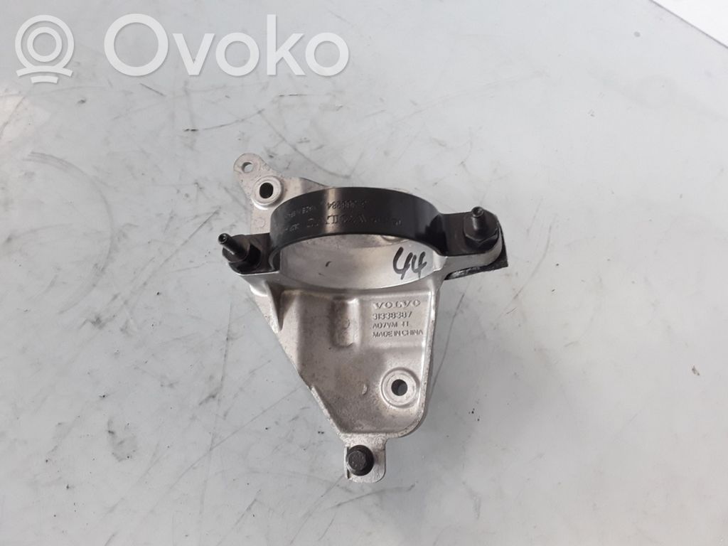 Other engine part   3133887