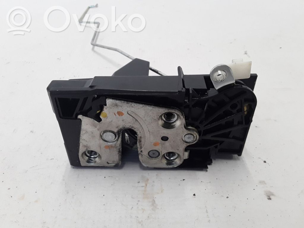 Dacia Sandero Front door lock 