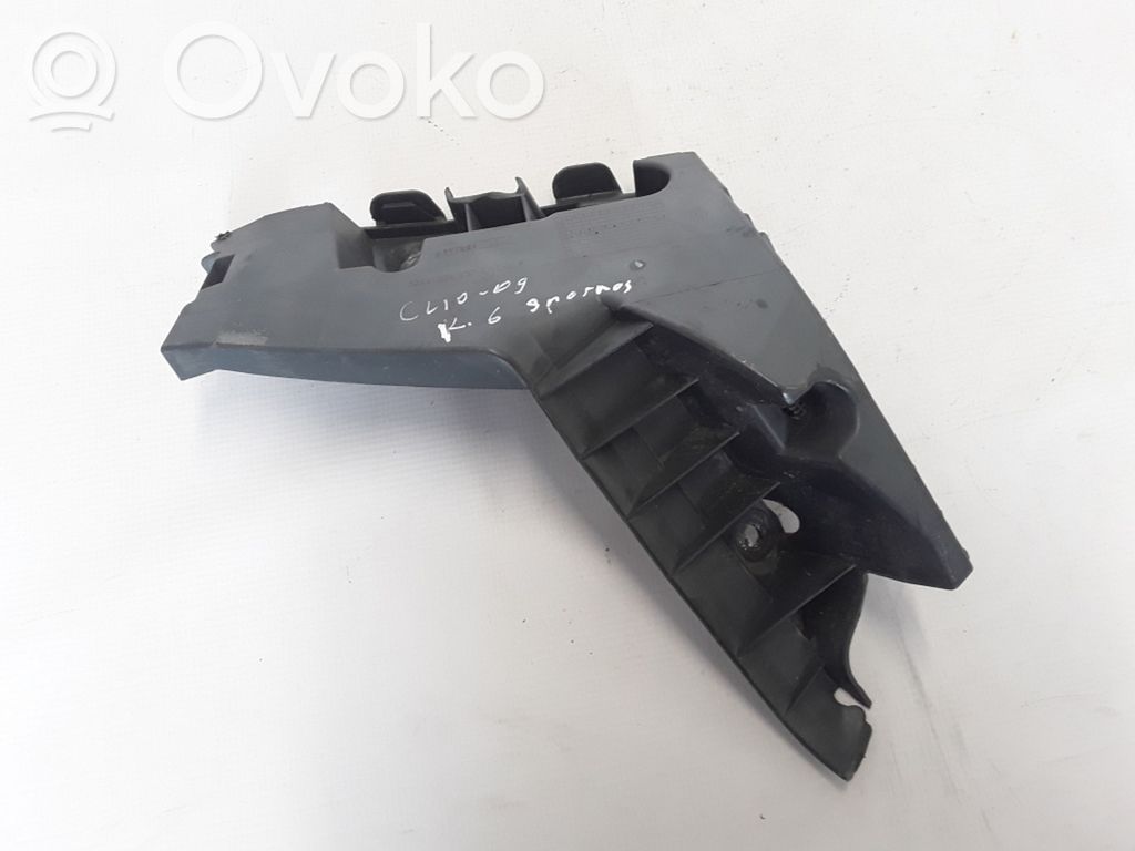 Renault Clio III Takapuskurin kannake 