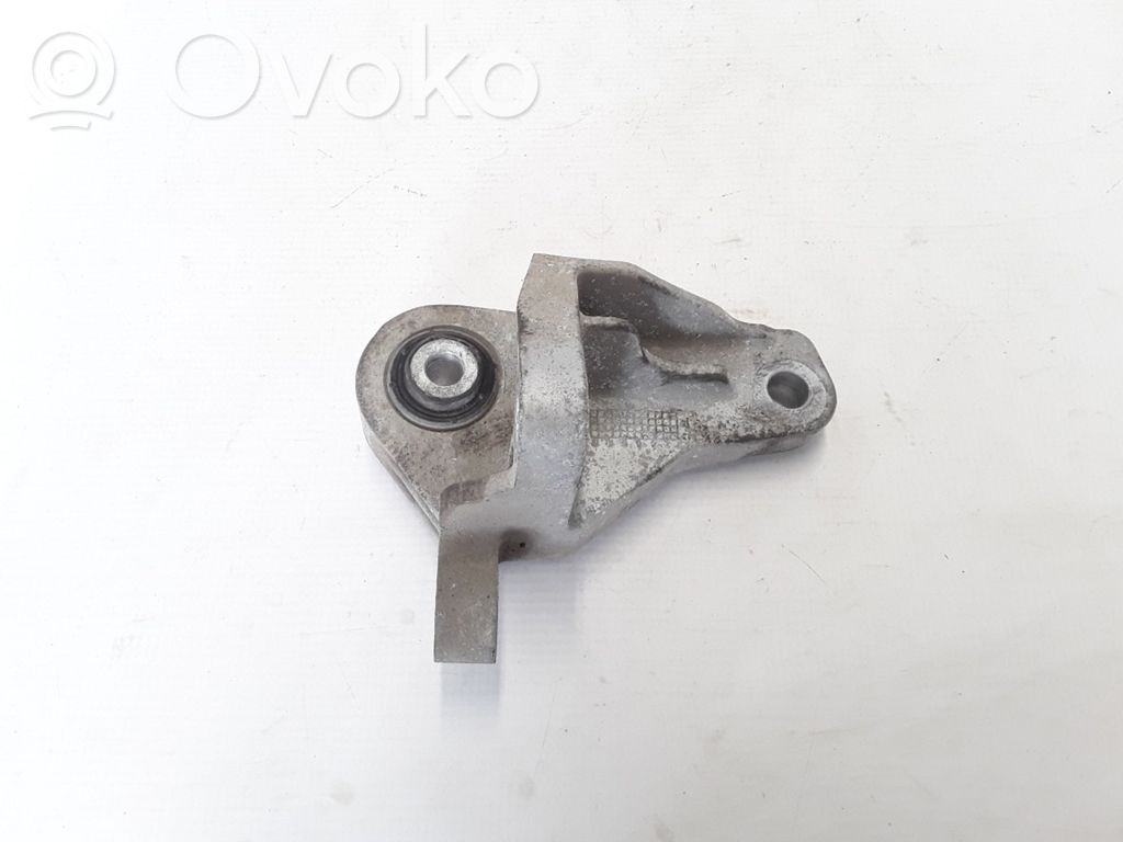 Volvo V60 Engine mount bracket 