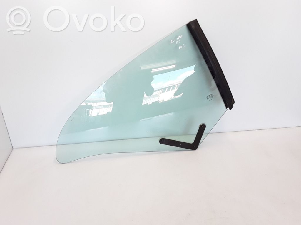 Volvo C70 Rear side window 