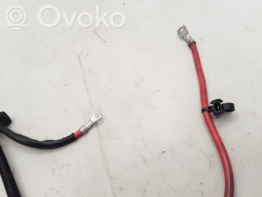Cable positivo (batería)   31473980