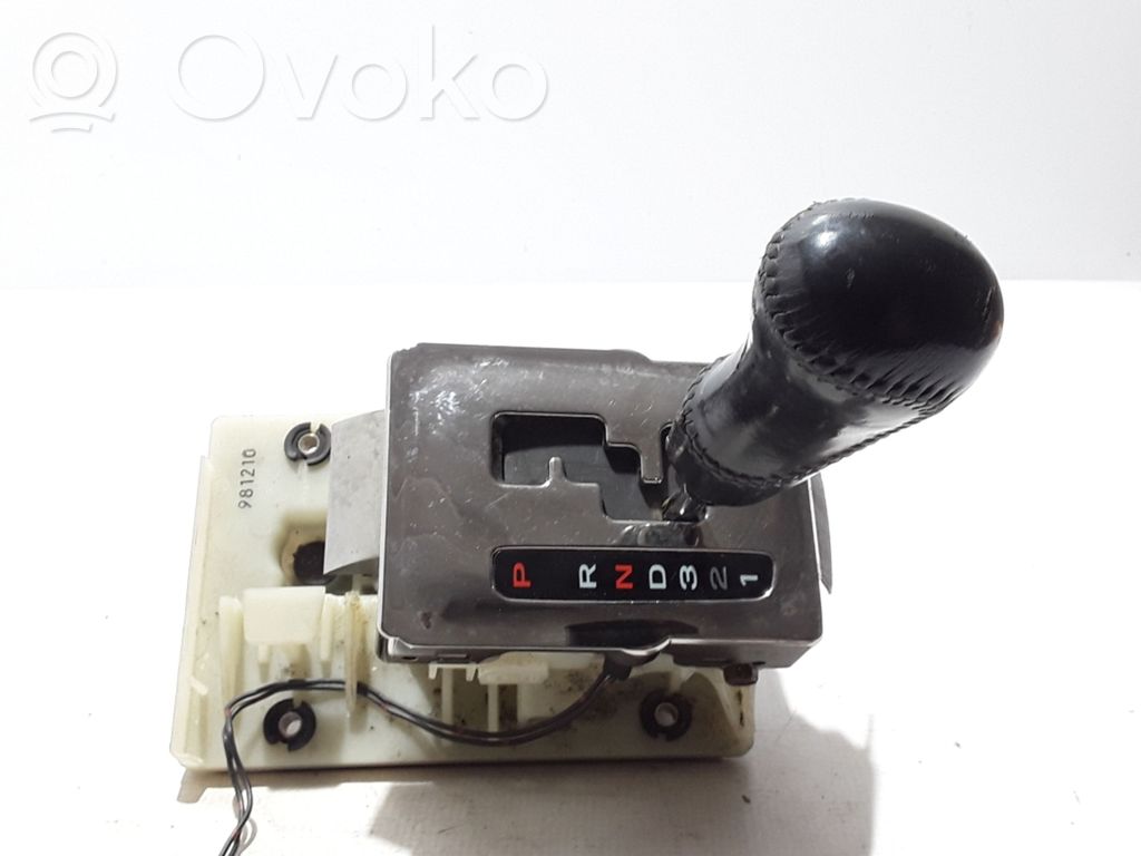 Subaru Legacy Gear shifter/selector 