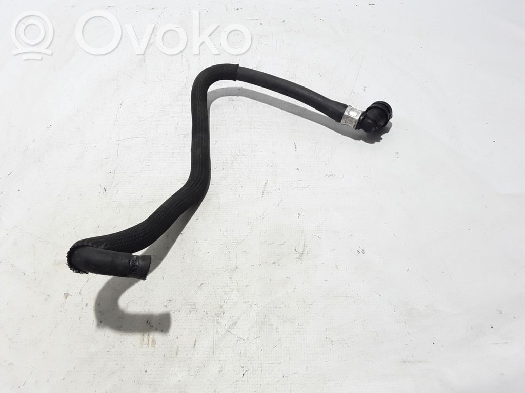 Volvo XC70 Engine coolant pipe/hose 