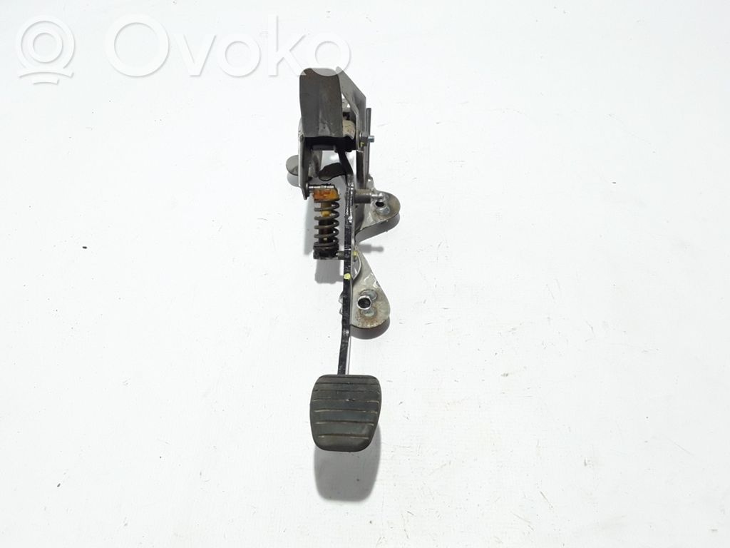 Renault Clio IV Clutch pedal 