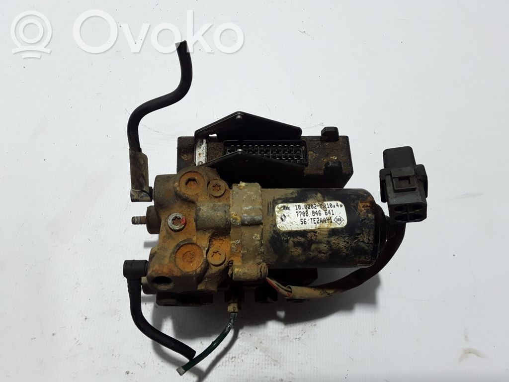 Renault Laguna I Bomba de ABS 