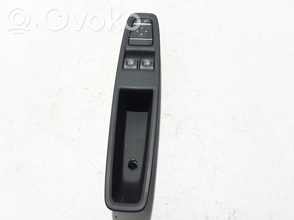 Renault Zoe Electric window control switch 