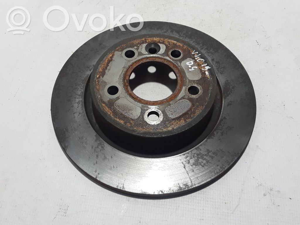 Volvo V40 Takajarrulevy 