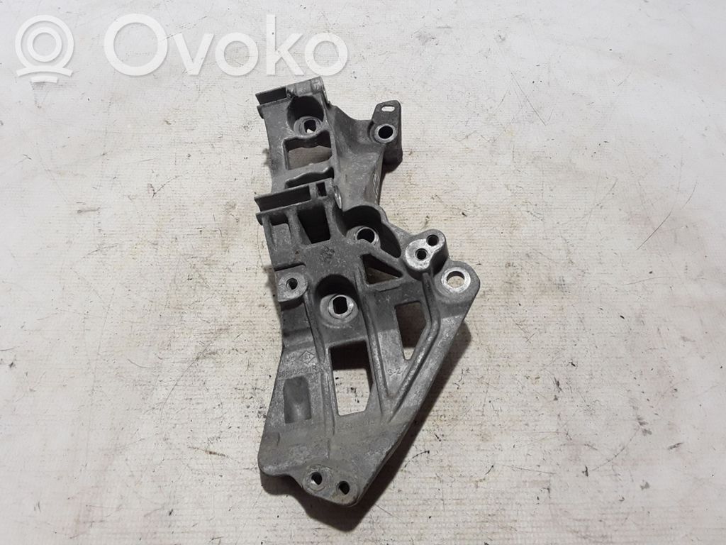 Dacia Duster II Generator/alternator bracket 