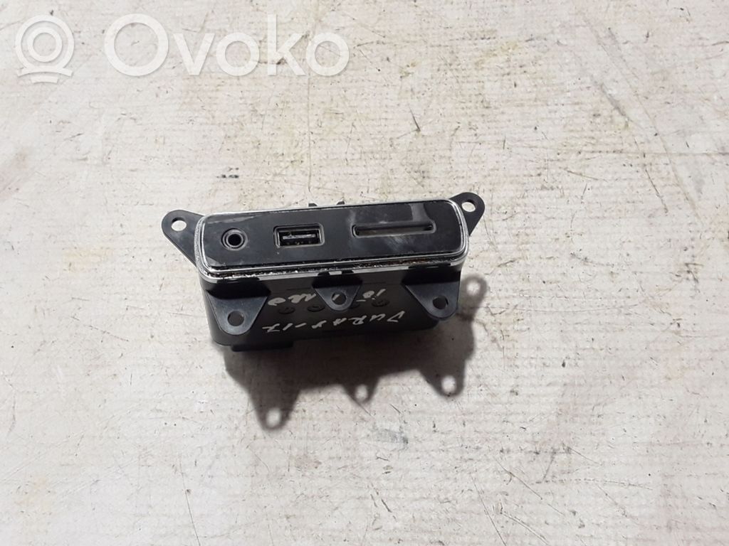 USB-pistokeliitin   68289895AA