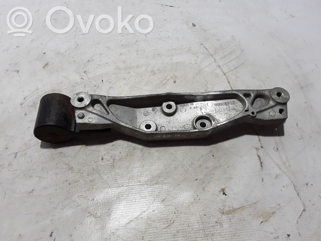 Volvo XC60 Rear differential/diff mount bracket 