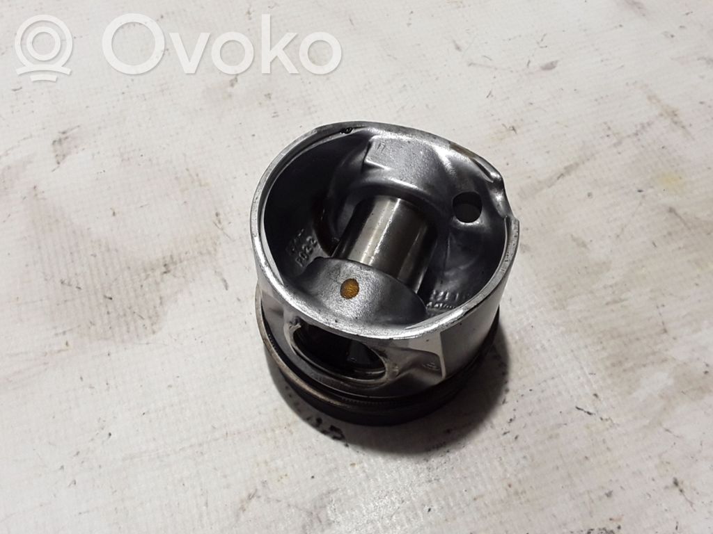 Volvo XC60 Pistón con biela 