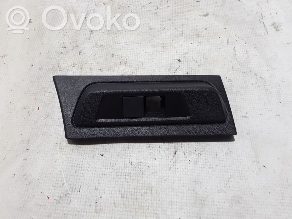 Dacia Sandero III Ramka deski rozdzielczej 